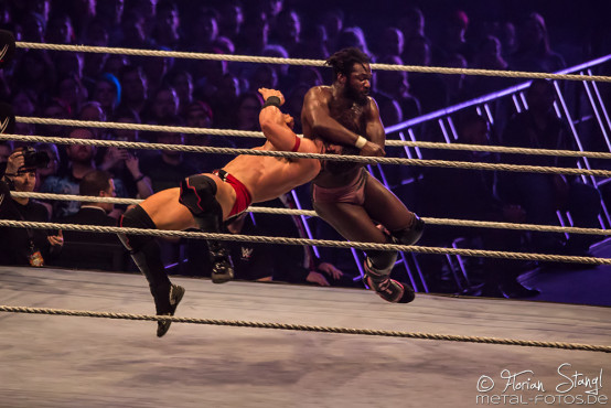 WWE Live Road to WrestleMania 2017