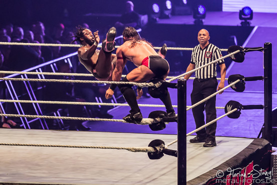 WWE Live Road to WrestleMania 2017