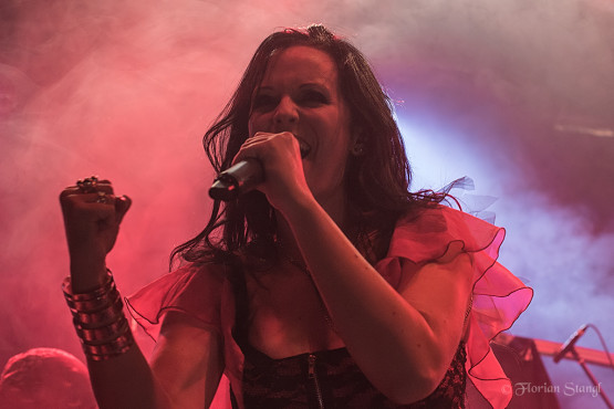 xandria-17-11-2012-geiselwind-musichall-25